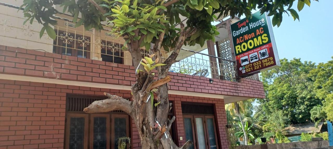 Tony'S Garden House Back Packers Inn Джафна Екстериор снимка