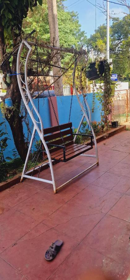 Tony'S Garden House Back Packers Inn Джафна Екстериор снимка