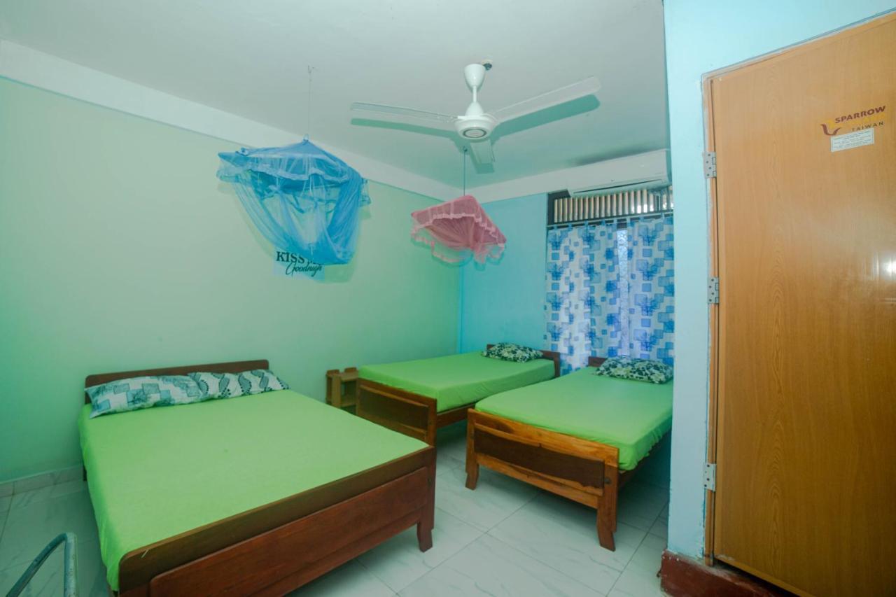 Tony'S Garden House Back Packers Inn Джафна Екстериор снимка