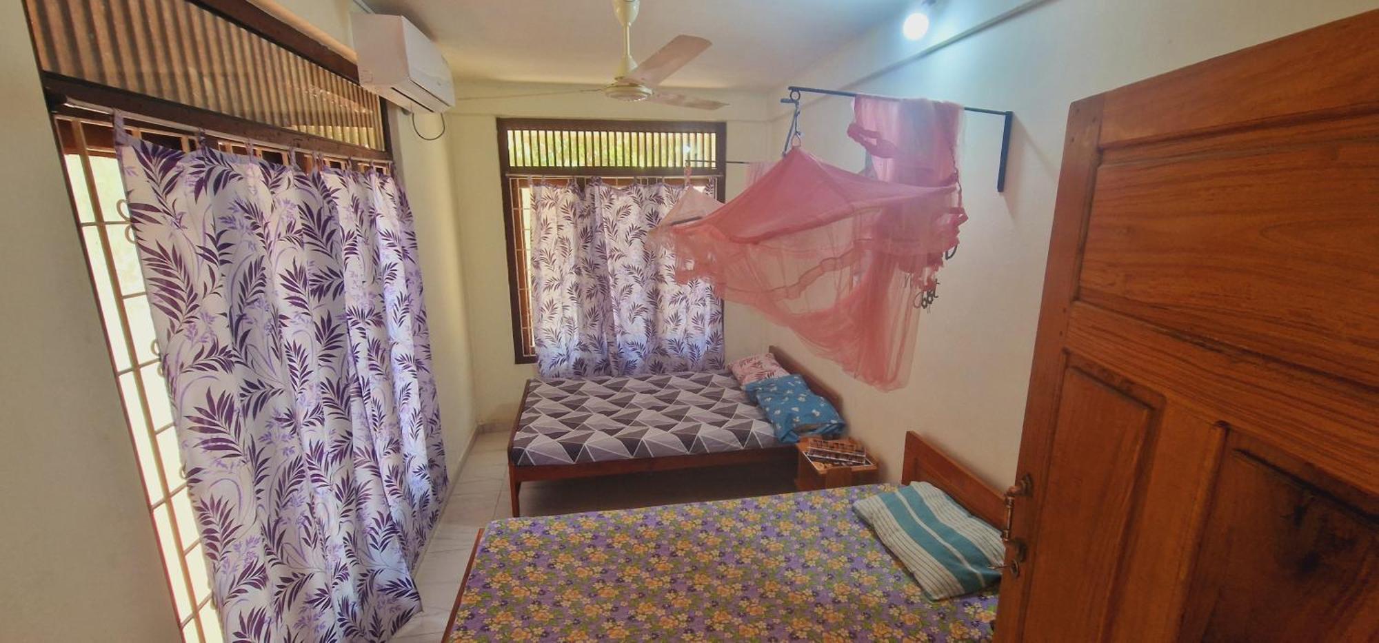 Tony'S Garden House Back Packers Inn Джафна Екстериор снимка