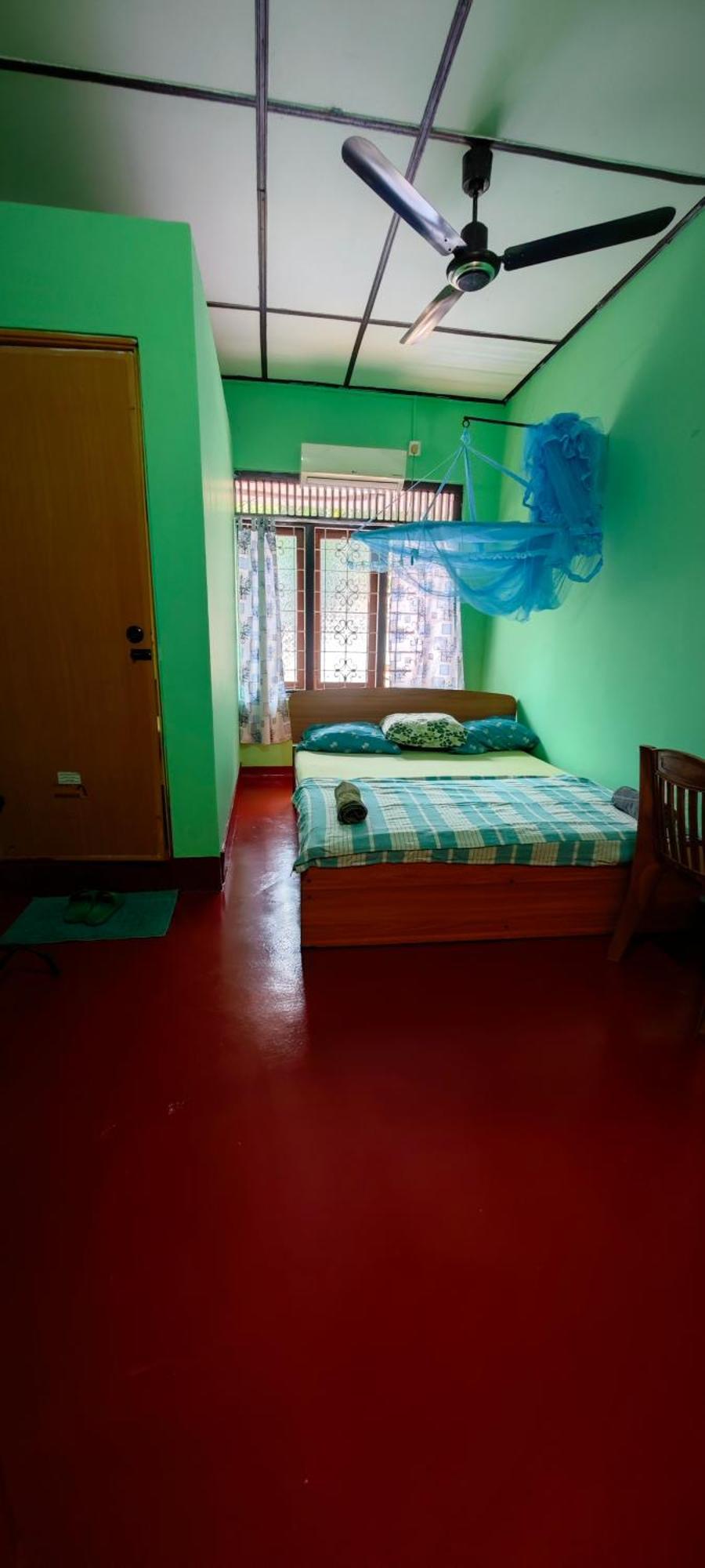 Tony'S Garden House Back Packers Inn Джафна Екстериор снимка