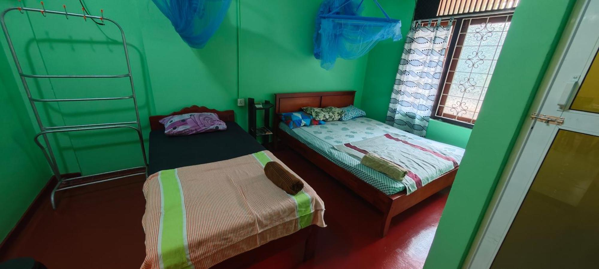 Tony'S Garden House Back Packers Inn Джафна Екстериор снимка